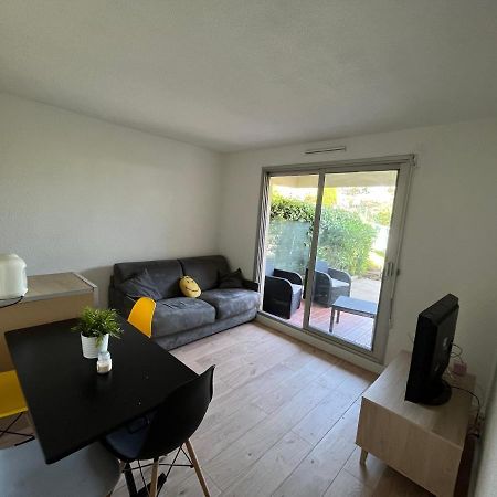 Appartement 2 Pieces En Rez De Jardin Avec Parking Et Piscine Villeneuve-Loubet Bagian luar foto