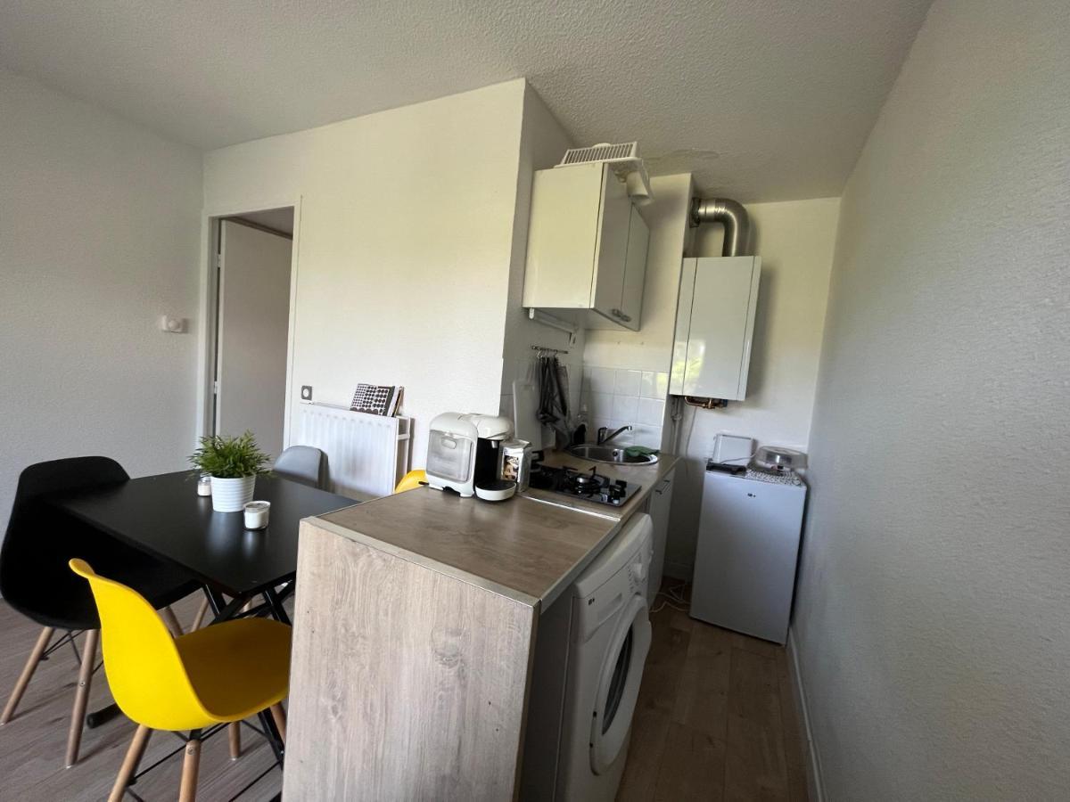 Appartement 2 Pieces En Rez De Jardin Avec Parking Et Piscine Villeneuve-Loubet Bagian luar foto